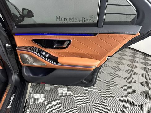 Certified 2025 Mercedes-Benz S 580 4MATIC Sedan image 18