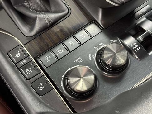 Used 2019 Lexus LX 570 4WD w/ Luxury Package image 53