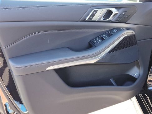 New 2026 BMW X5 xDrive50e image 8