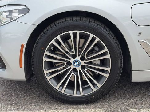 Used 2019 BMW 530e w/ Convenience Package RWD image 10