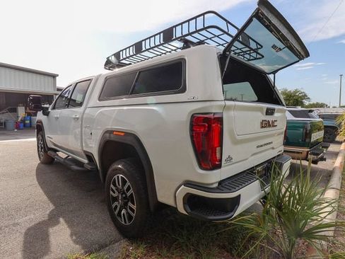 Used 2022 GMC Sierra 2500 AT4 AWD/4WD image 3