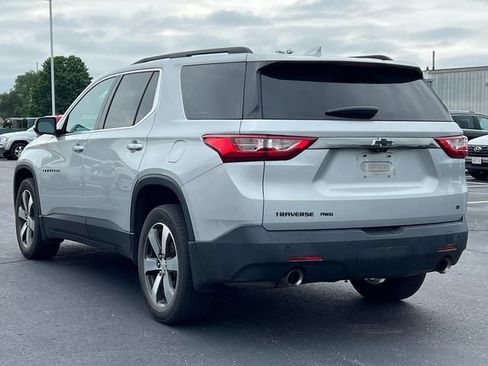 Used 2020 Chevrolet Traverse LT w/ LT Premium Package AWD/4WD image 12