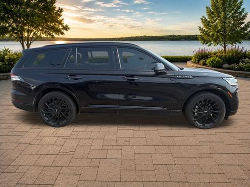 Certified 2024 Lincoln Aviator Reserve w/ Jet Package AWD/4WD image 9