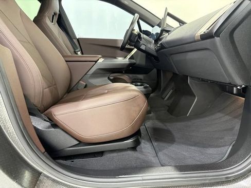 Certified 2025 BMW iX xDrive50 AWD/4WD image 20
