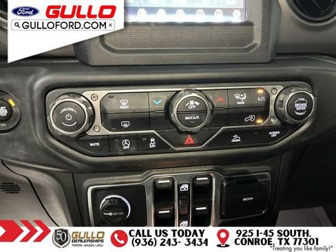 Used 2023 Jeep Wrangler Unlimited Sport AWD/4WD image 25