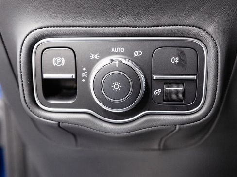 Used 2025 Mercedes-Benz G 580 w/ EQ Technology image 10