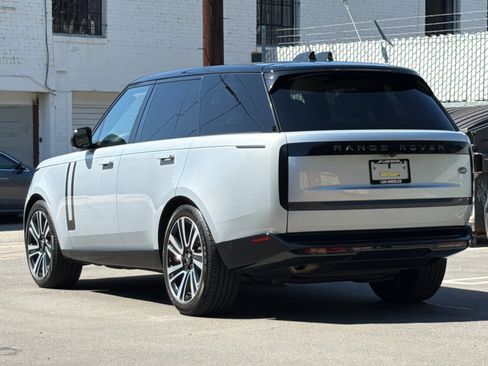 Used 2023 Land Rover Range Rover SE AWD/4WD image 3