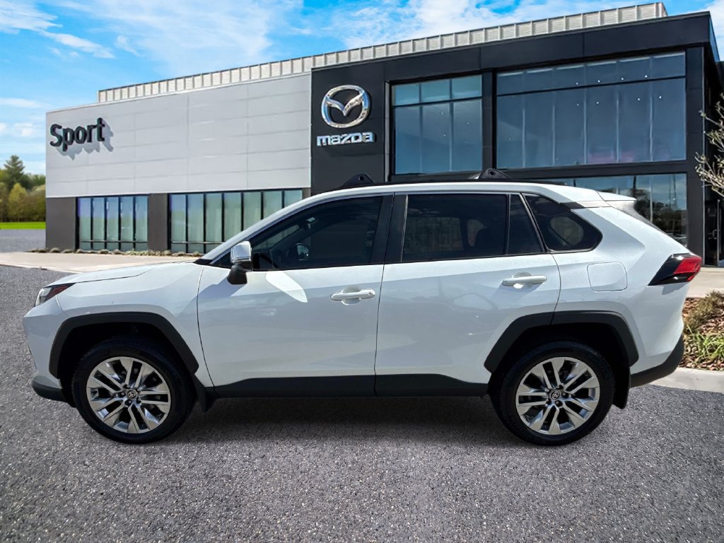 Used 2025 Toyota RAV4 XLE Premium FWD image 7