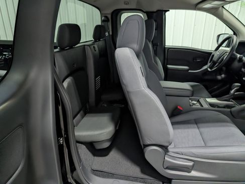 Used 2025 Nissan Frontier S image 25