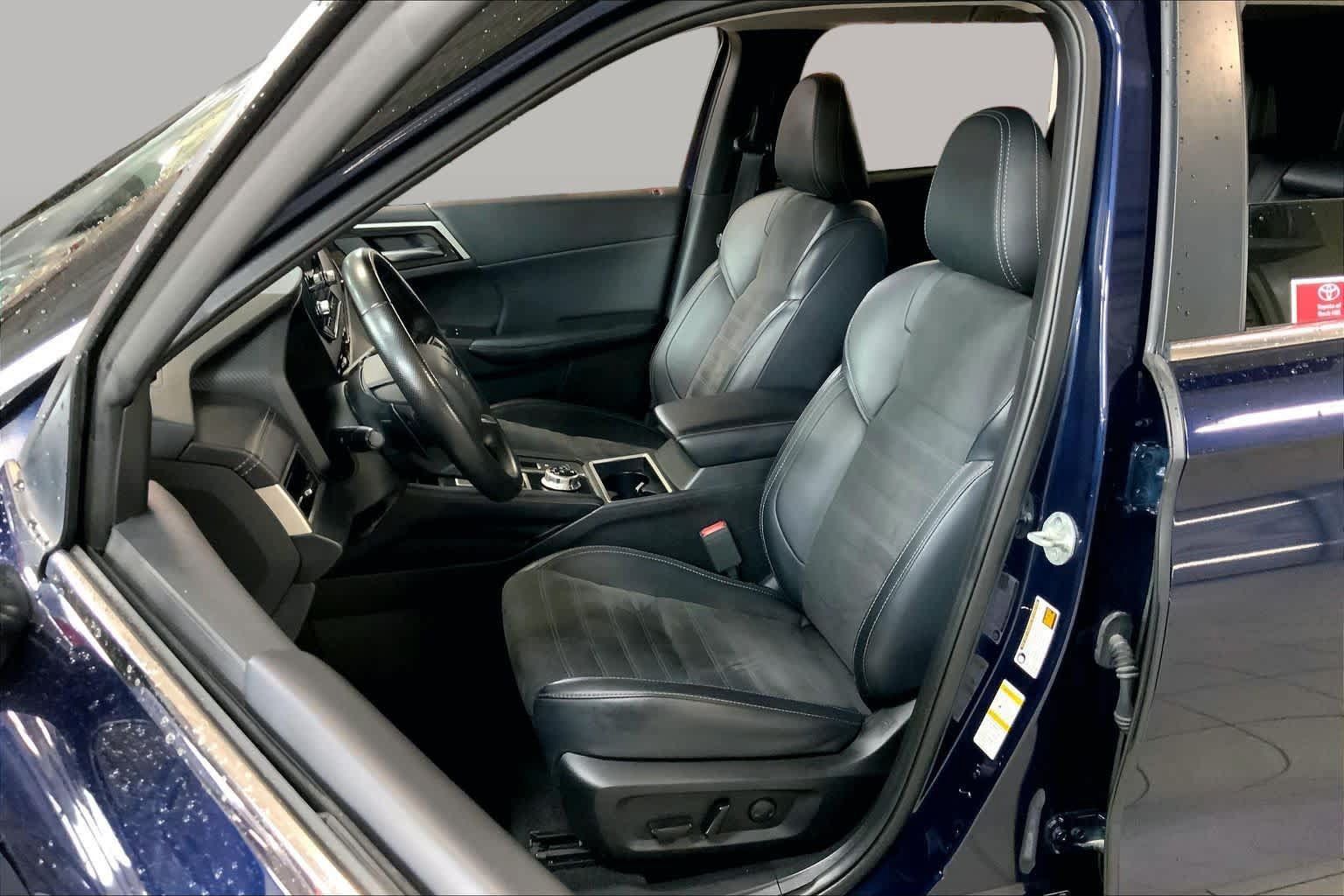 Used 2024 Mitsubishi Outlander SE AWD/4WD image 8