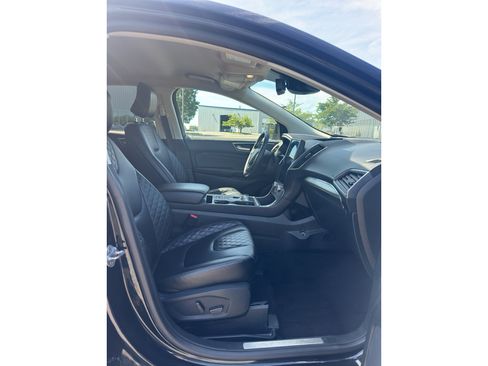Used 2024 Ford Edge Titanium AWD/4WD image 3