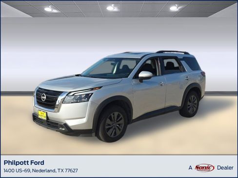 Used 2024 Nissan Pathfinder SV w/ SV Premium Package image 1