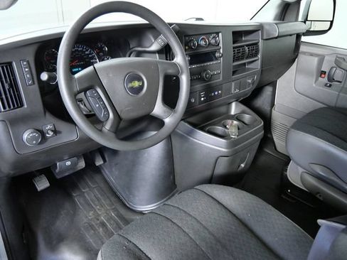 Used 2025 Chevrolet Express 2500 w/ Driver Convenience Package RWD image 3