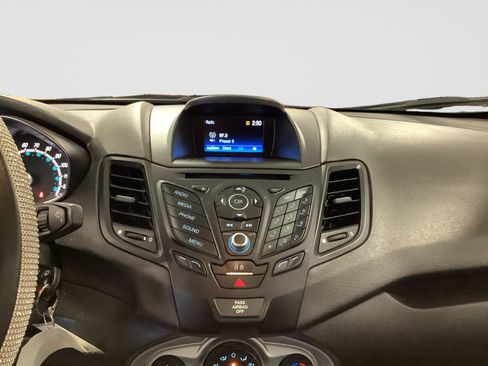 Used 2018 Ford Fiesta SE FWD image 13