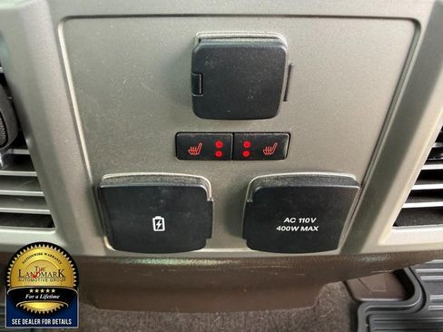 Used 2017 Ford F150 King Ranch w/ Equipment Group 601A Luxury AWD/4WD image 19