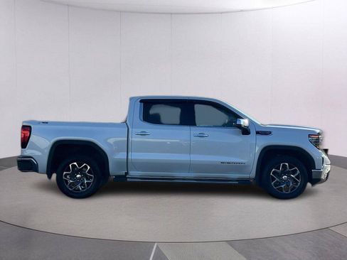 Used 2024 GMC Sierra 1500 SLT w/ SLT Premium Plus Package AWD/4WD image 7