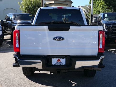 Used 2024 Ford F250 XLT image 5