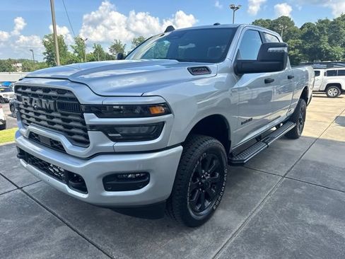 Used 2026 RAM 2500 Big Horn AWD/4WD image 3