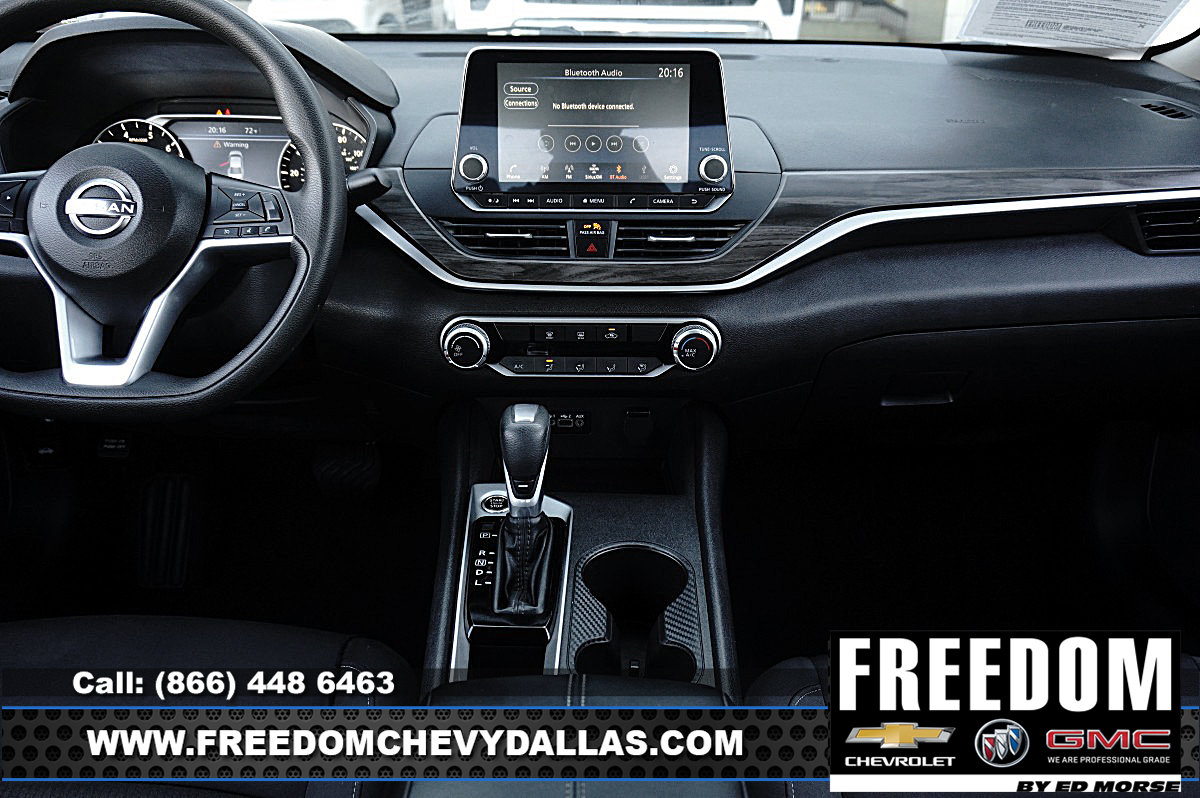 Used 2025 Nissan Altima 2.5 SV FWD image 15