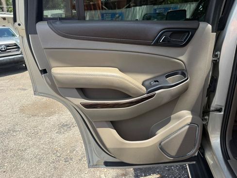 Used 2017 GMC Yukon SLT w/ Open Road Package RWD image 30