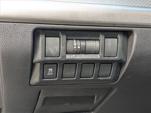 Used 2018 Subaru Outback 2.5i Premium image 7