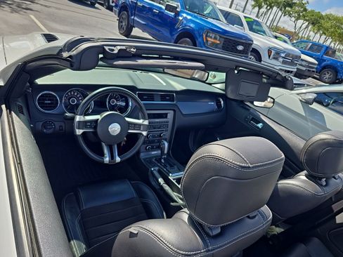 Used 2014 Ford Mustang GT Premium w/ Equipment Group 402A RWD image 3