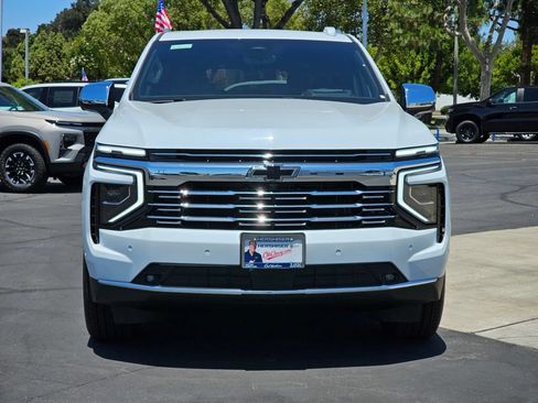 New 2026 Chevrolet Suburban Premier AWD/4WD image 2