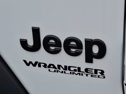 Used 2022 Jeep Wrangler Unlimited Sport AWD/4WD image 37