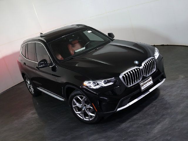 Used 2023 BMW X3 xDrive30i w/ Convenience Package w/ZPA AWD/4WD image 7