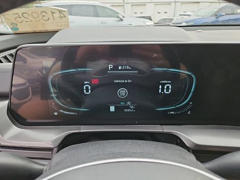 Used 2025 Kia Telluride S AWD/4WD image 7