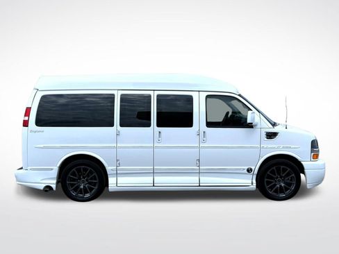Certified 2013 Chevrolet Express 1500 RWD image 5