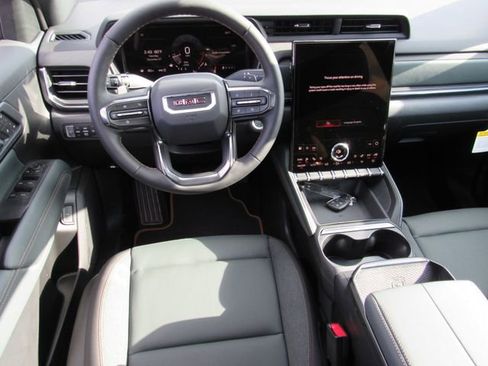 New 2026 GMC Terrain AT4 w/ Convenience Package III image 18