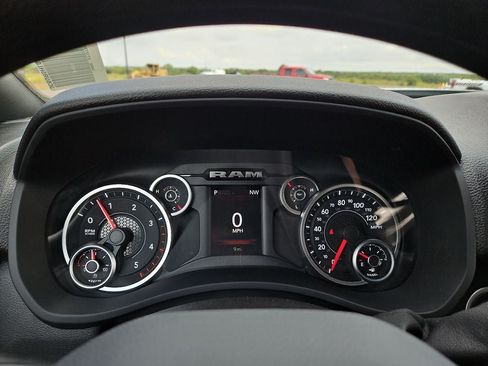 New 2026 RAM 2500 Tradesman AWD/4WD image 29