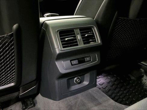 Used 2018 Audi Q5 2.0T Premium Plus w/ Premium Plus Package image 35