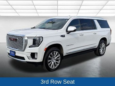 Used 2023 GMC Yukon XL Denali w/ Max Trailering Package AWD/4WD image 4
