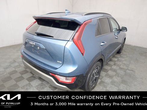 Certified 2024 Kia Niro SX image 5