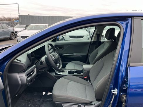 Used 2025 Kia K4 LXS image 26