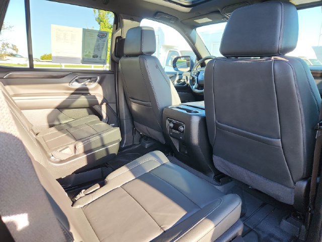 Used 2024 Chevrolet Tahoe Z71 w/ Luxury Package AWD/4WD image 29