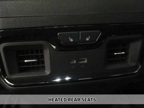 Used 2025 GMC Sierra 2500 AT4 w/ Technology Package AWD/4WD image 10