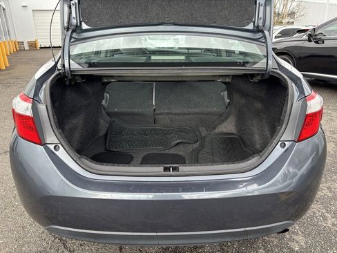 Used 2015 Toyota Corolla LE image 29