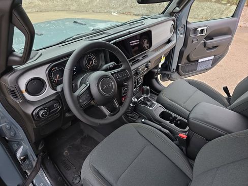 New 2026 Jeep Gladiator Sport image 15