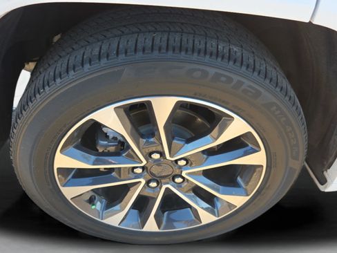 Used 2022 Jeep Grand Cherokee Overland image 38