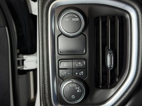 Used 2020 GMC Sierra 1500 Elevation RWD image 25