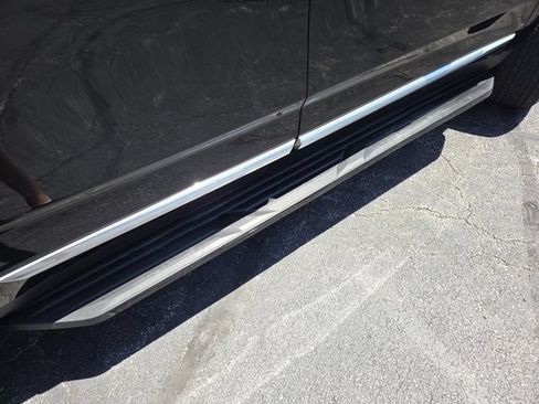 Used 2025 GMC Yukon Denali AWD/4WD image 20