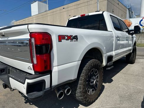 Used 2024 Ford F350 Platinum AWD/4WD image 3