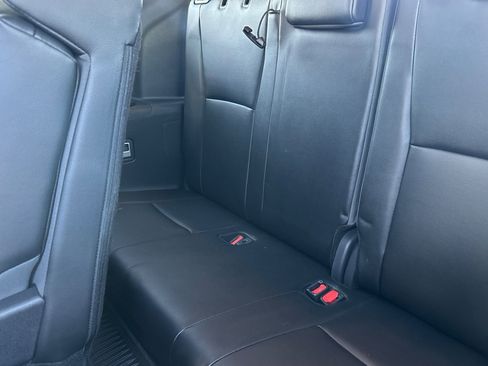 Certified 2024 Toyota Highlander XLE image 14