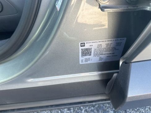 New 2026 Chevrolet Equinox EV LT image 37