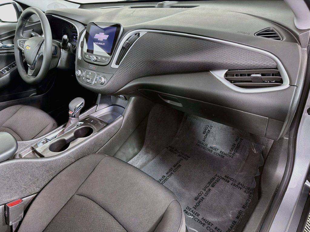 Used 2023 Chevrolet Malibu RS FWD image 26
