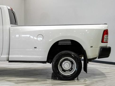 Used 2022 RAM 3500 Tradesman AWD/4WD image 17
