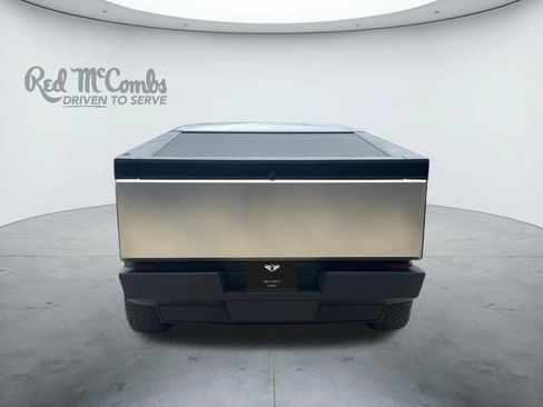 Used 2024 Tesla Cybertruck AWD Crew Cab image 4